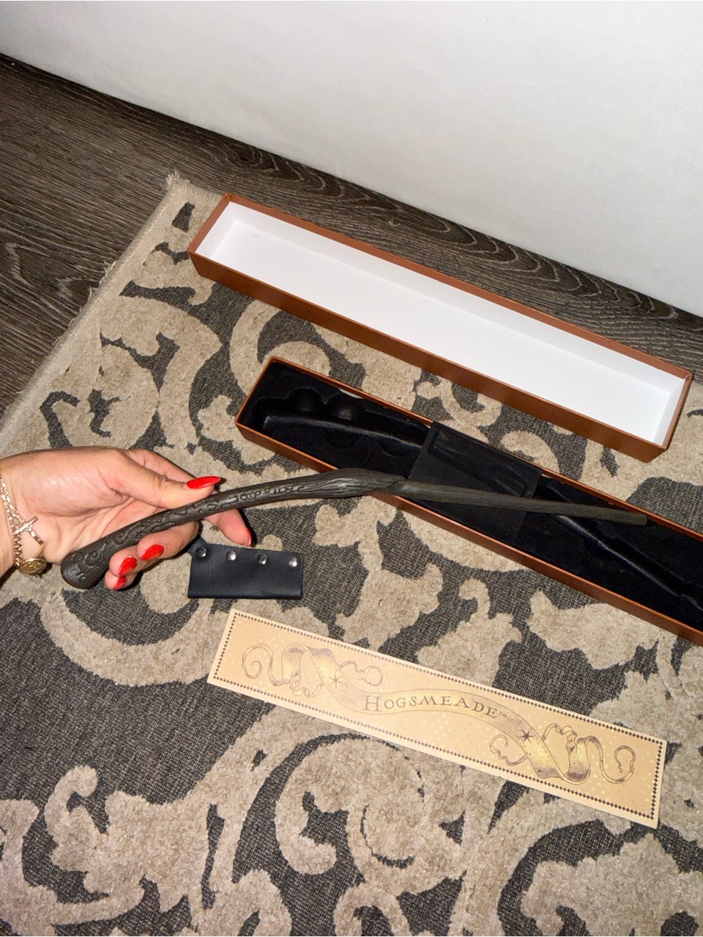 Harry Potter wizard in world, Universal Studios, Bellatrix Lestrange wand